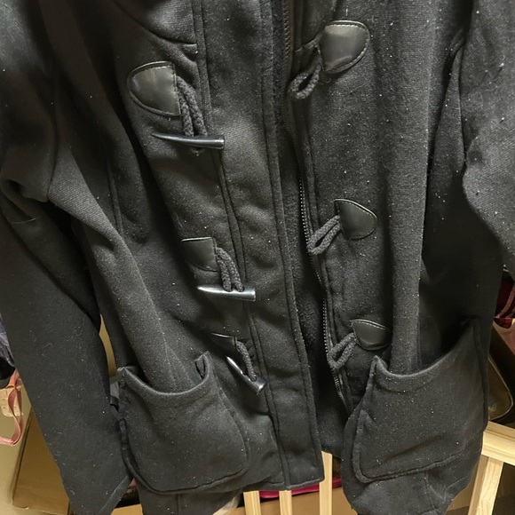 Black button up light jacket - Picture 2 of 6